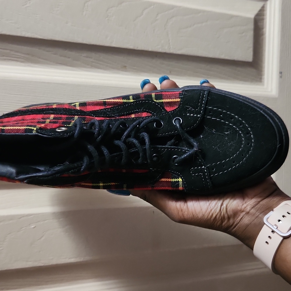 Vans - Picture 2 of 4